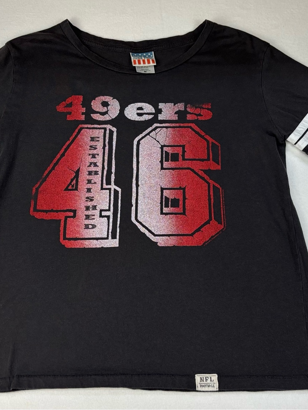 Junk Food Clothing Black Short Sleeve Tee with Red 49ers 46 Graphic